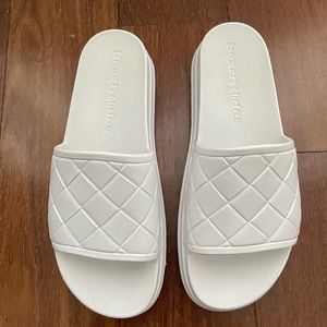 JSLIDES beach slides stud sandal white EVA - size 8